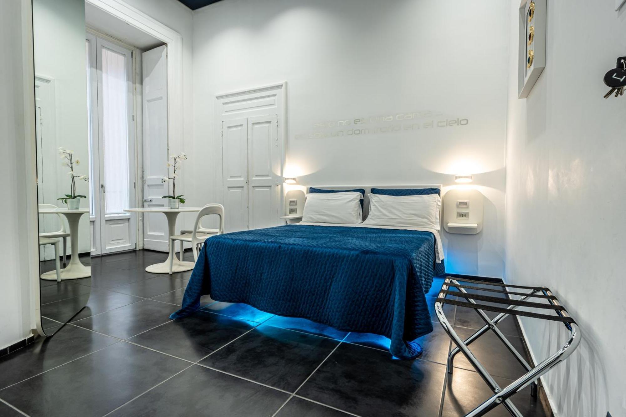 Bed and Breakfast Skyhouse Chiatamone Nápoles Exterior foto
