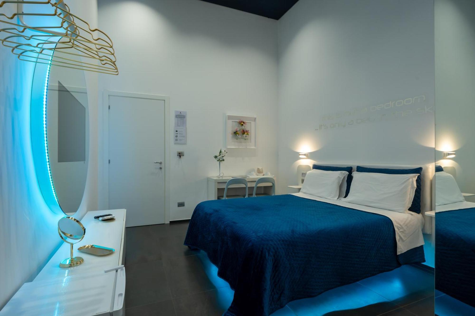 Bed and Breakfast Skyhouse Chiatamone Nápoles Exterior foto
